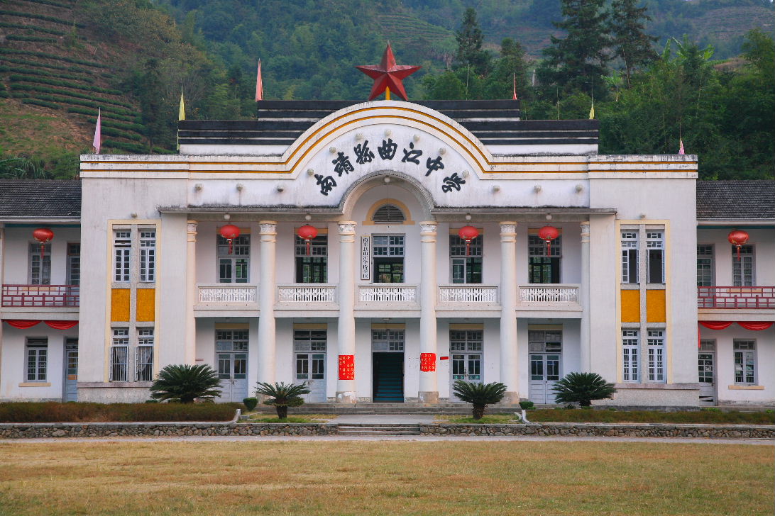 收割完當然要打谷